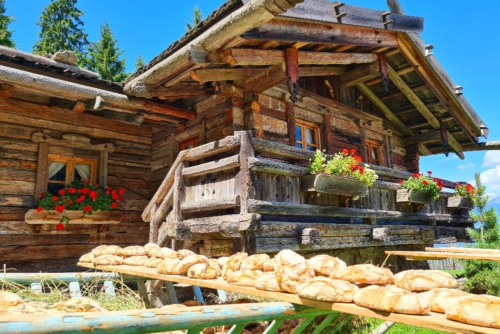Mehr über den Artikel erfahren Stadt Bruneck & Almfest auf Haidenberg am Kronplatz